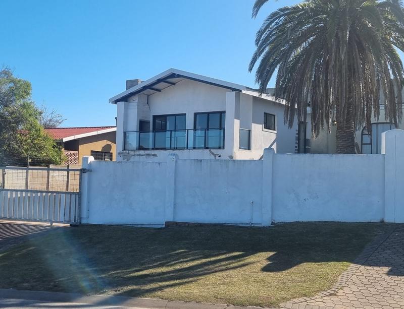 To Let 3 Bedroom Property for Rent in Mossel Bay Western Cape